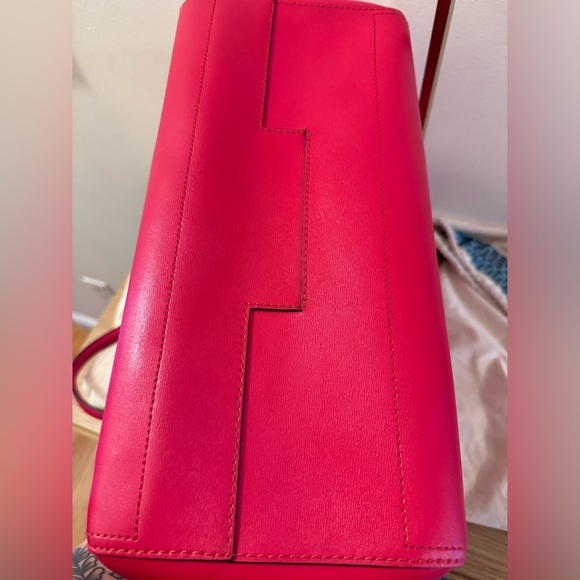 Authentic Tory Burch Red Parker - Picture 6 of 17